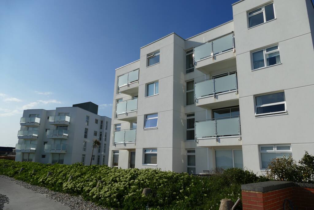 Seagate Court apartments at beachfront