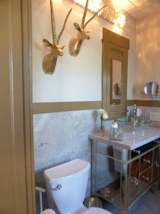 Art deco bathroom.