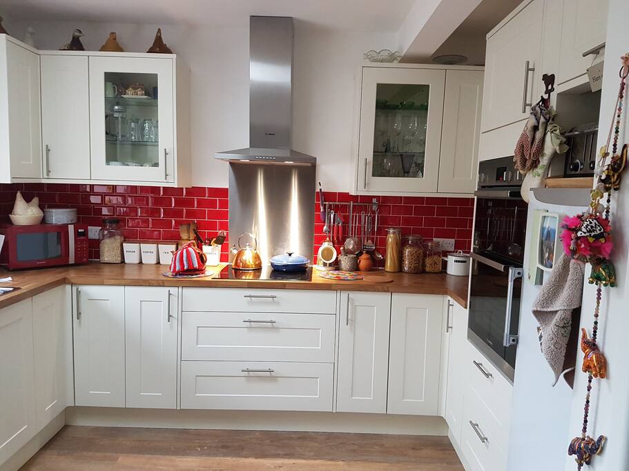 Communal kitchen facilities