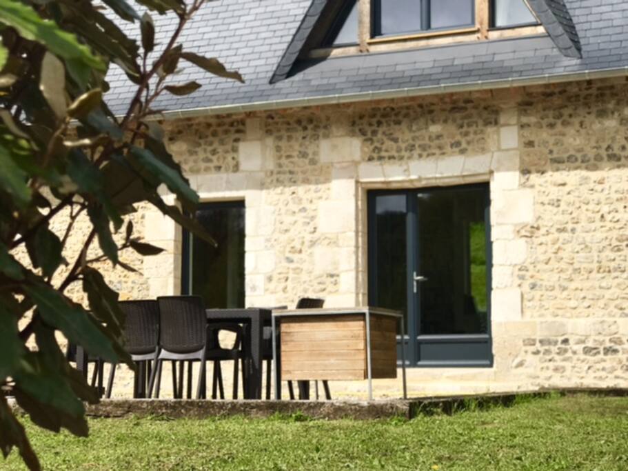 La terrasse pour détente et repas