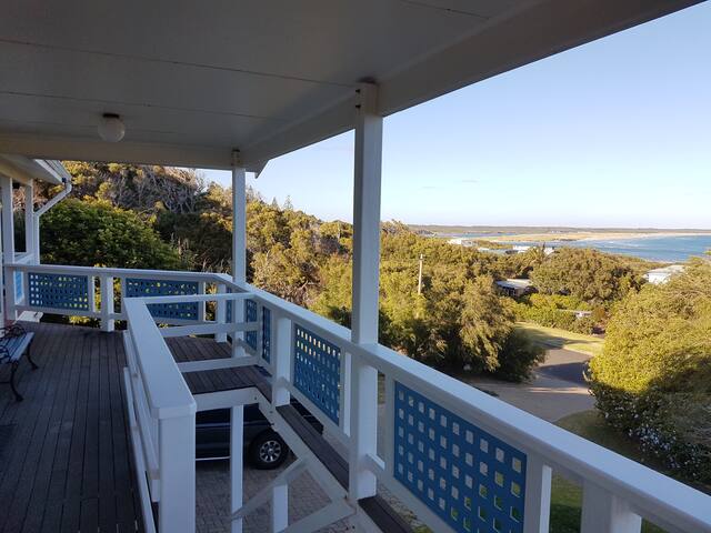 Holidays @ Blueviews Beach House, Augusta gallery image 5