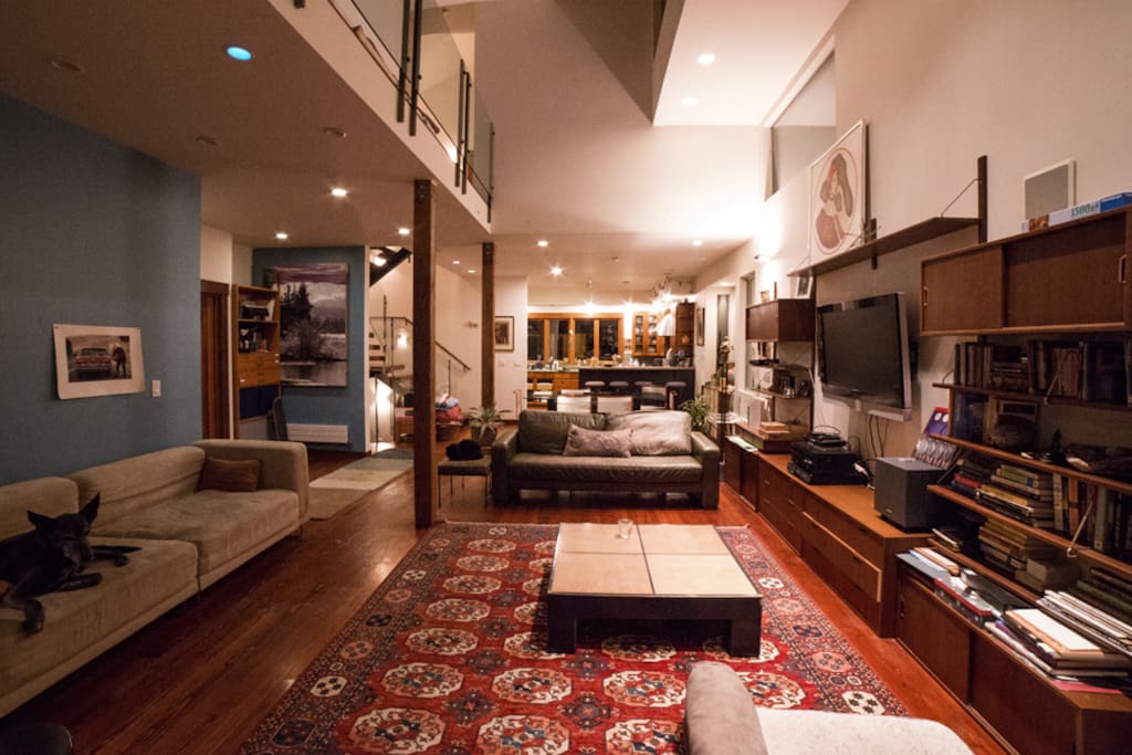 LIVING ROOM