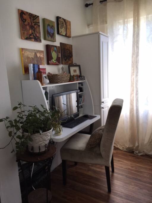 Office space w/free wifi