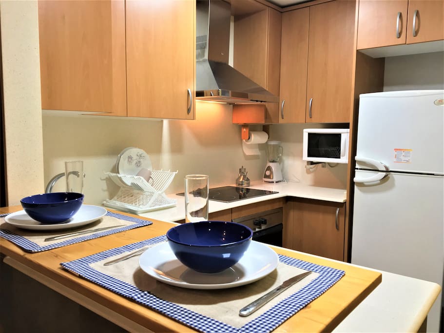 Plates and cutlery included