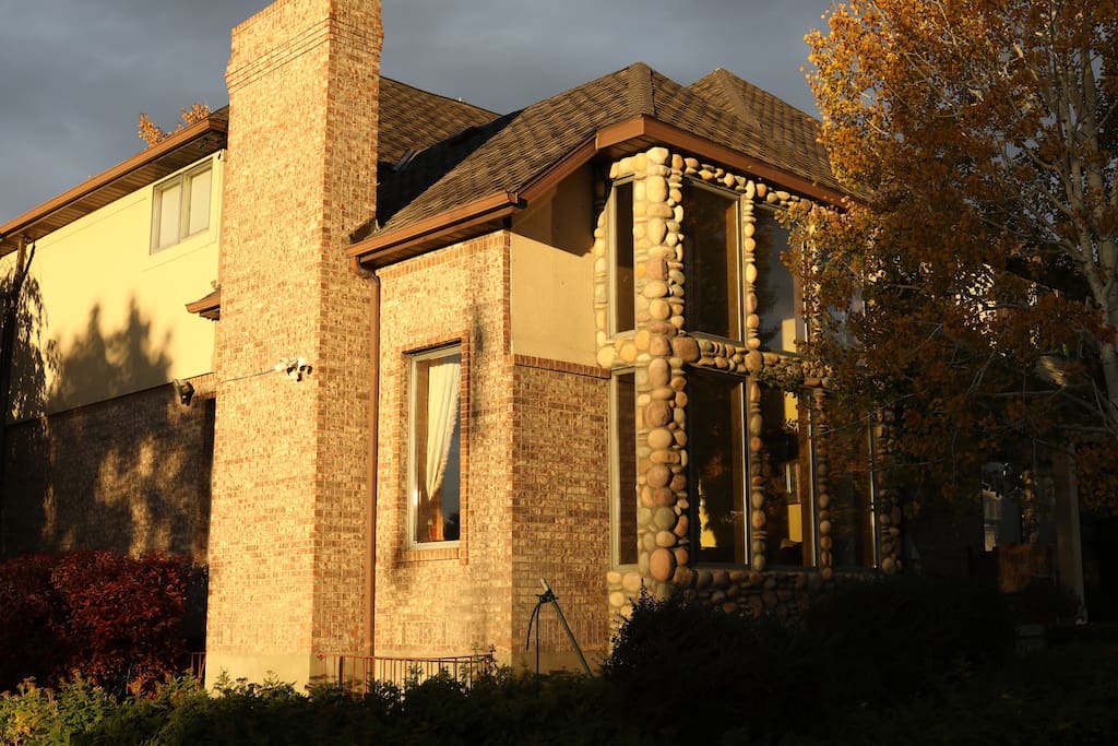 The Sun rises beautifully on Lisa's Mansion