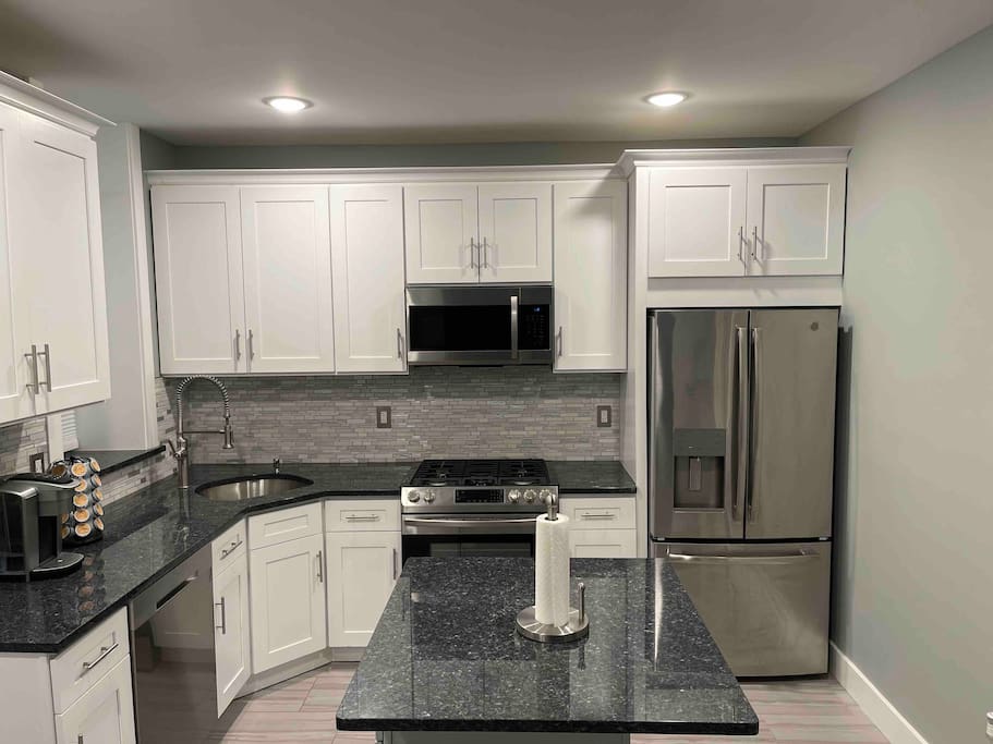 Lovely 2 bedroom apartment in West New York
