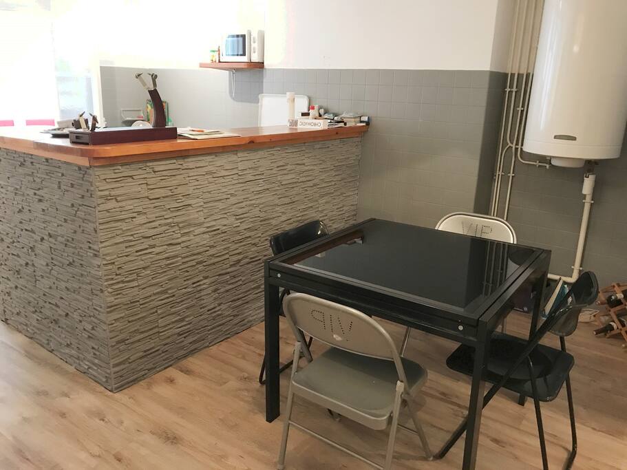 Table dépliable pour 6 personnes