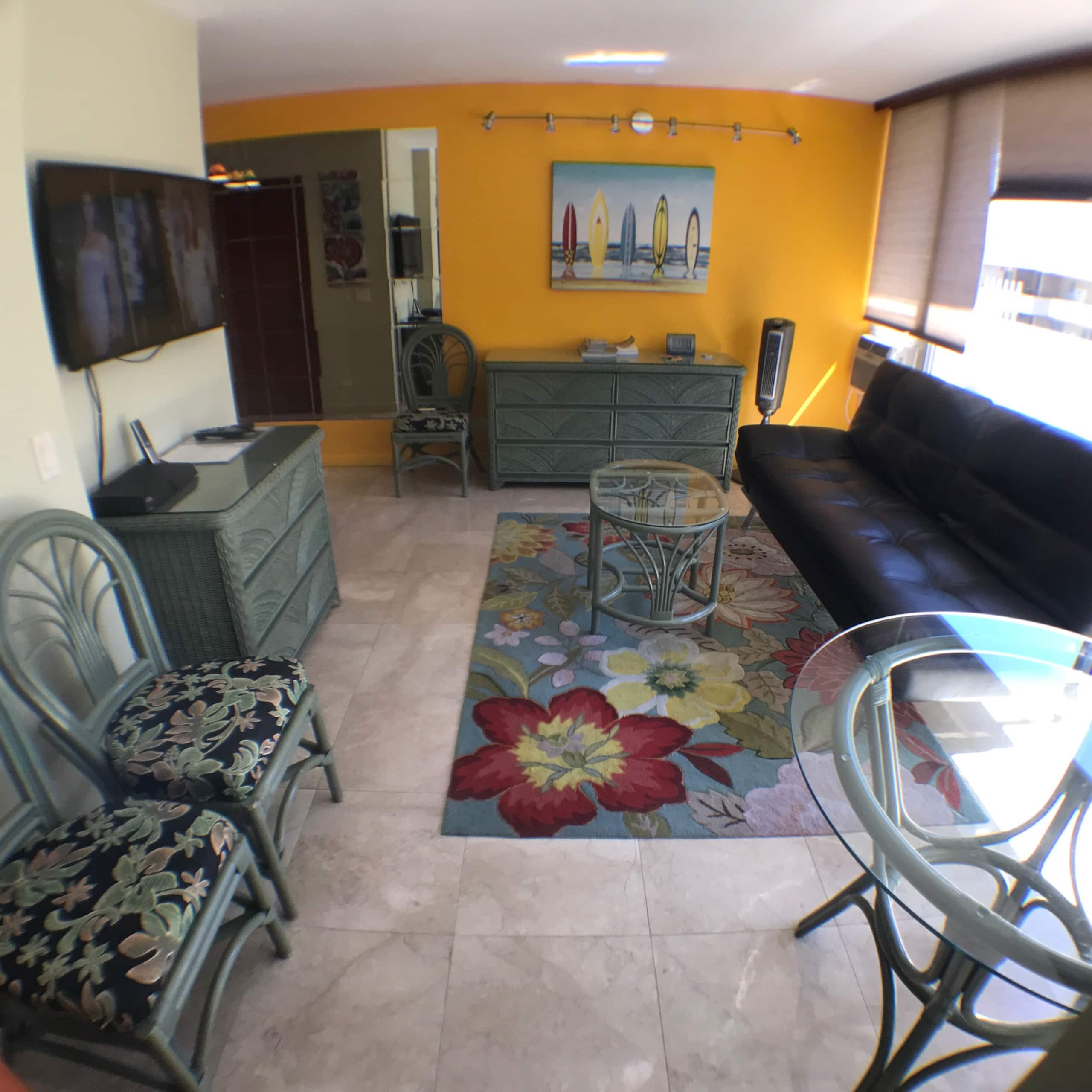 Condo in Honolulu · ★4.88 · 1 bedroom · 3 beds · 1 bath - Image 2