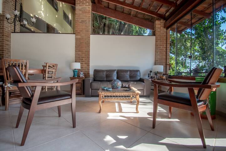 House in garden gallery image 3