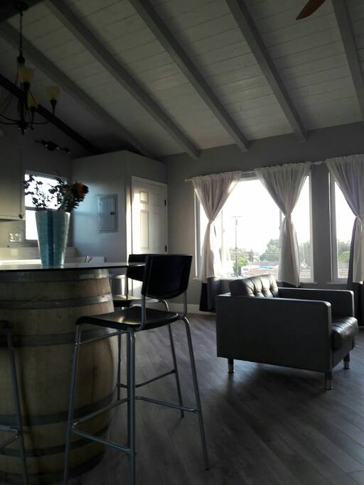 Eating and lounge area
