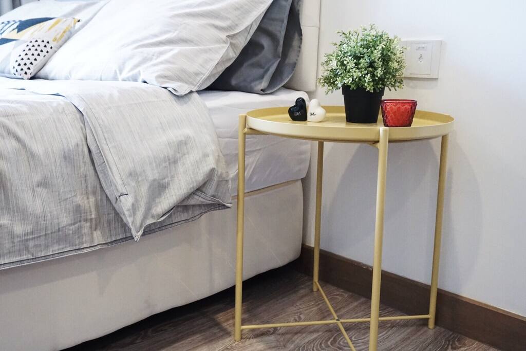 Bedside table