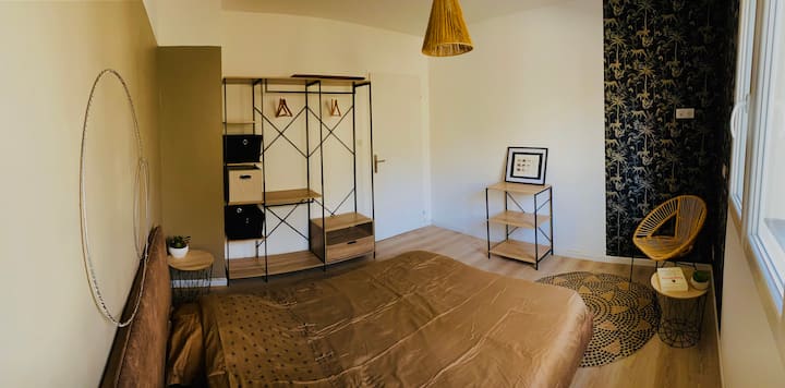 Chumba cha 2 cha kulala kilicho na kitanda na chumba cha kupumzikia cha 160 x 200.