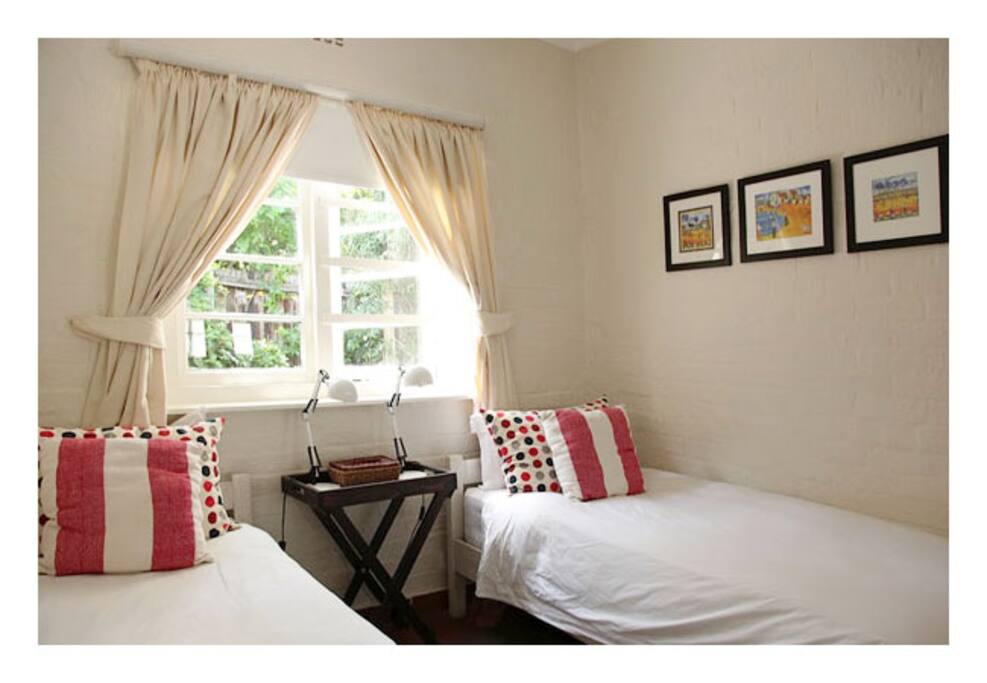 2nd bedroom