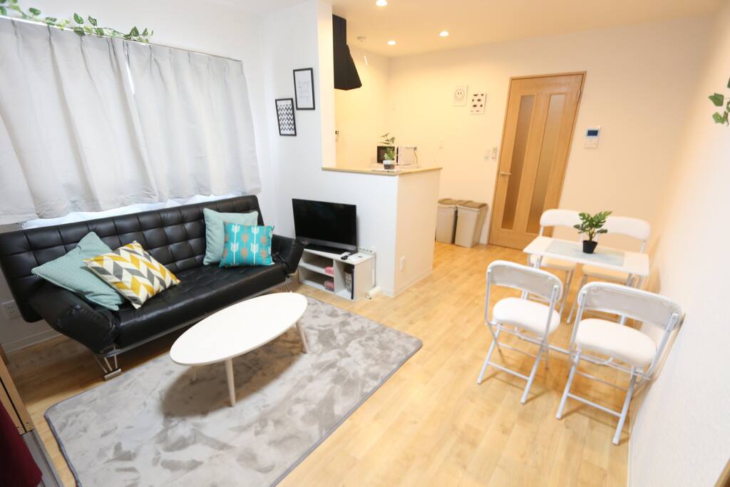 You can stay a private room for 8 people!!