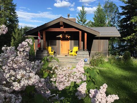 Stunning Cottage on Canim Lake, BC