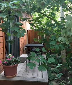 Cozy, Quiet, Private Aspen Studio