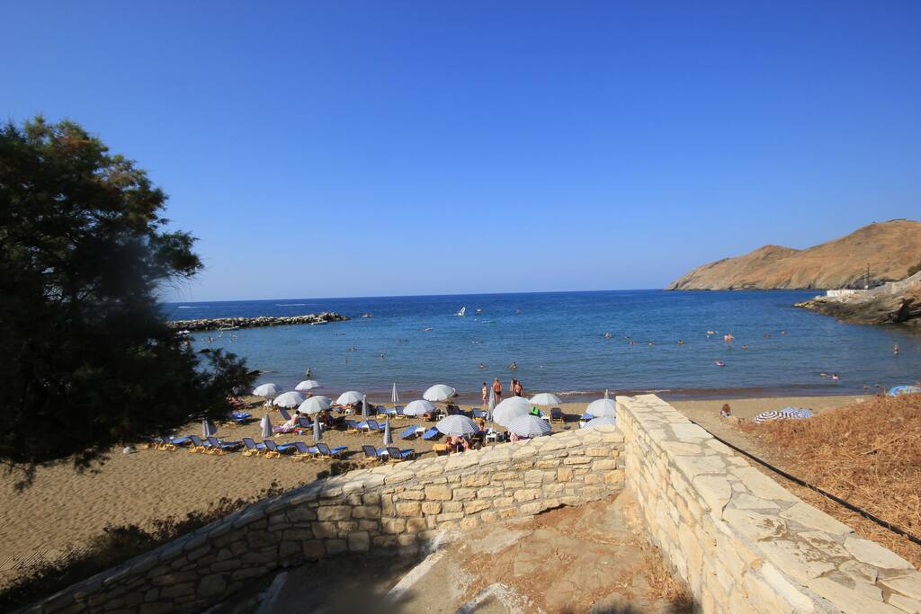 Nearby Panormo bay