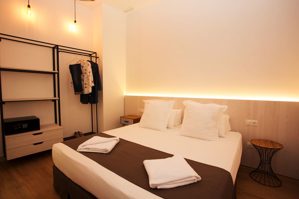 Dormitorio principal, cama XL!!
