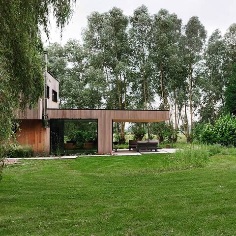 Stylish holiday cottage in the middle of nature!