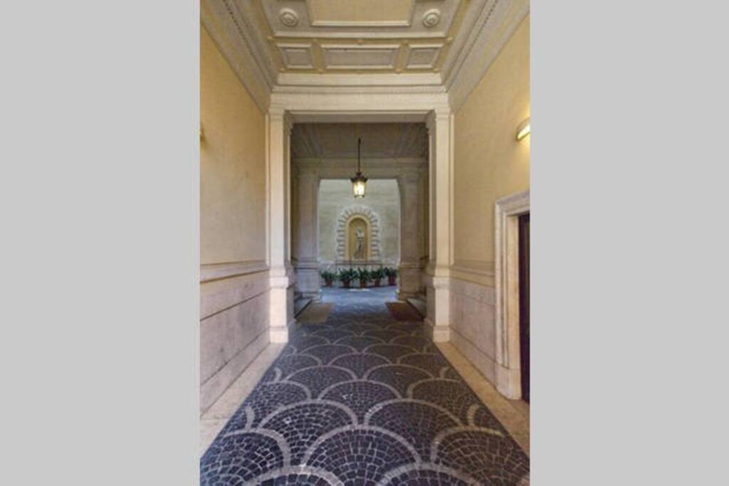 Ingresso del Palazzo.