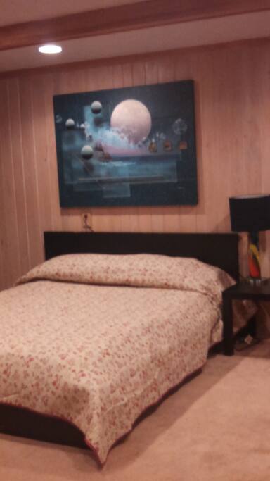 Comfortable queen bed