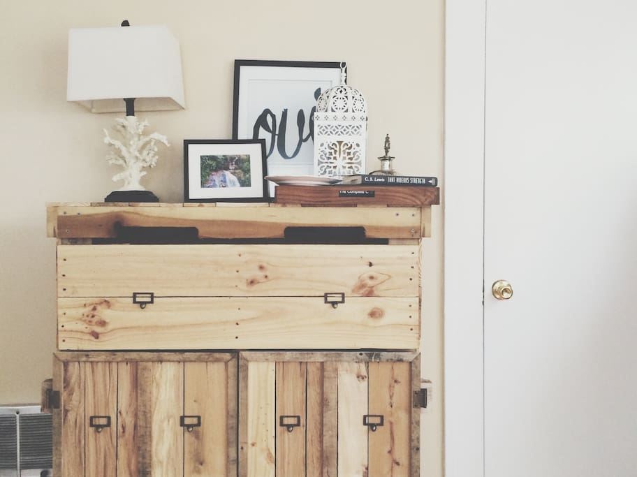 Craft dresser for clothing storage