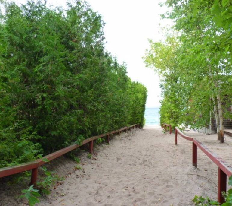 Steps to the beach!