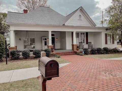 Mystic Falls Inn