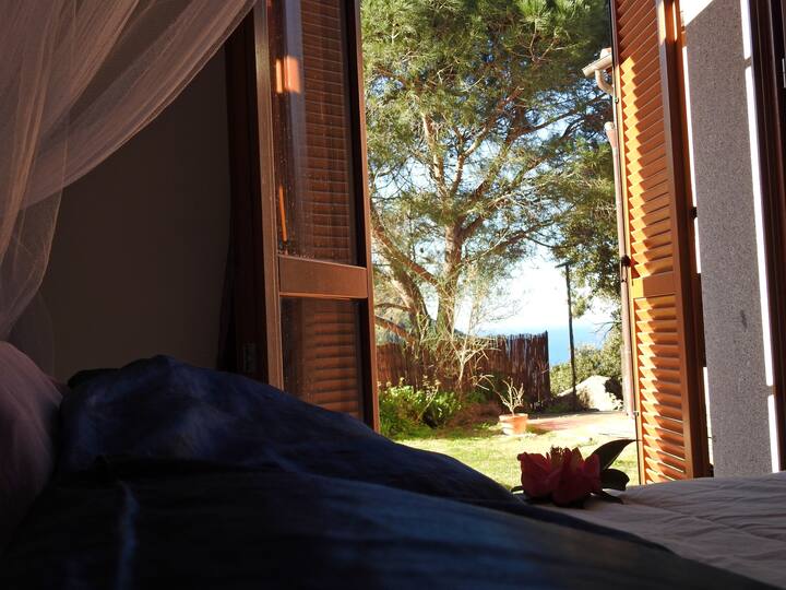 Dvojlôžková izba s výhľadom na oceán/záhradu