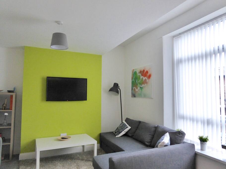 Open plan living area in Mia's Place 02