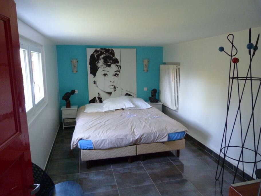 Le lit de 160x200 peut se séparer en 2 lits de 80X200