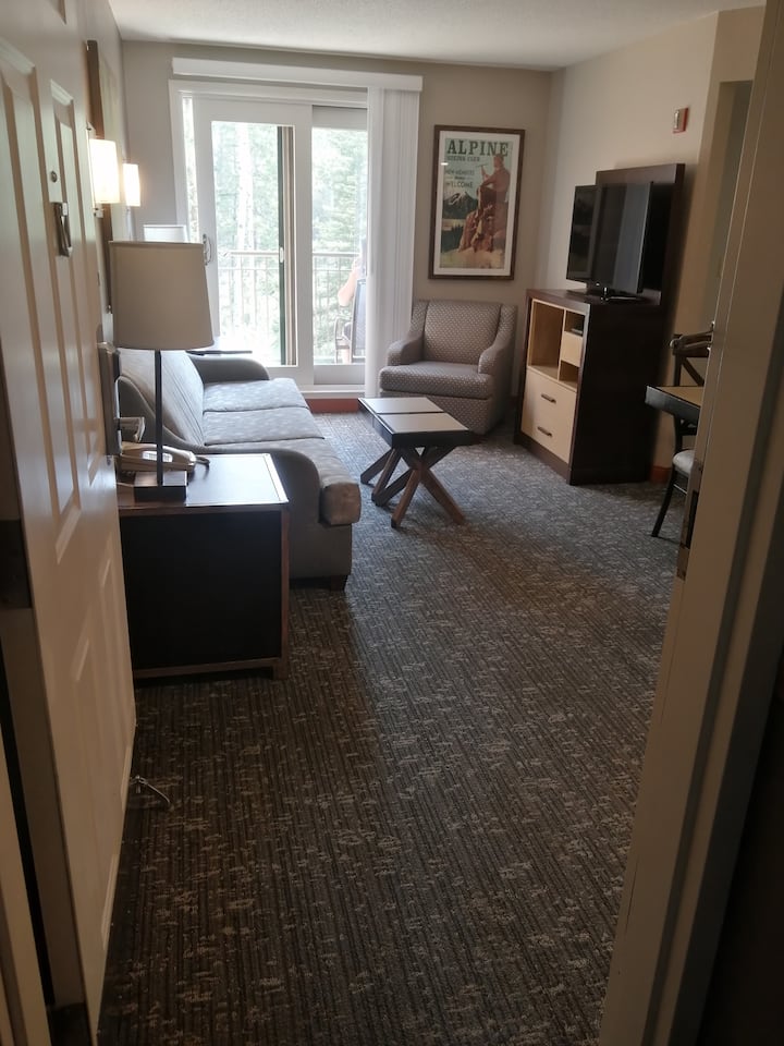 1 Bedroom In Resort With Pool - Canmore-banff - Canmore