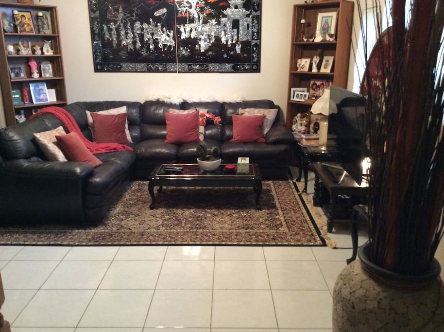 Cozy Living room with TV