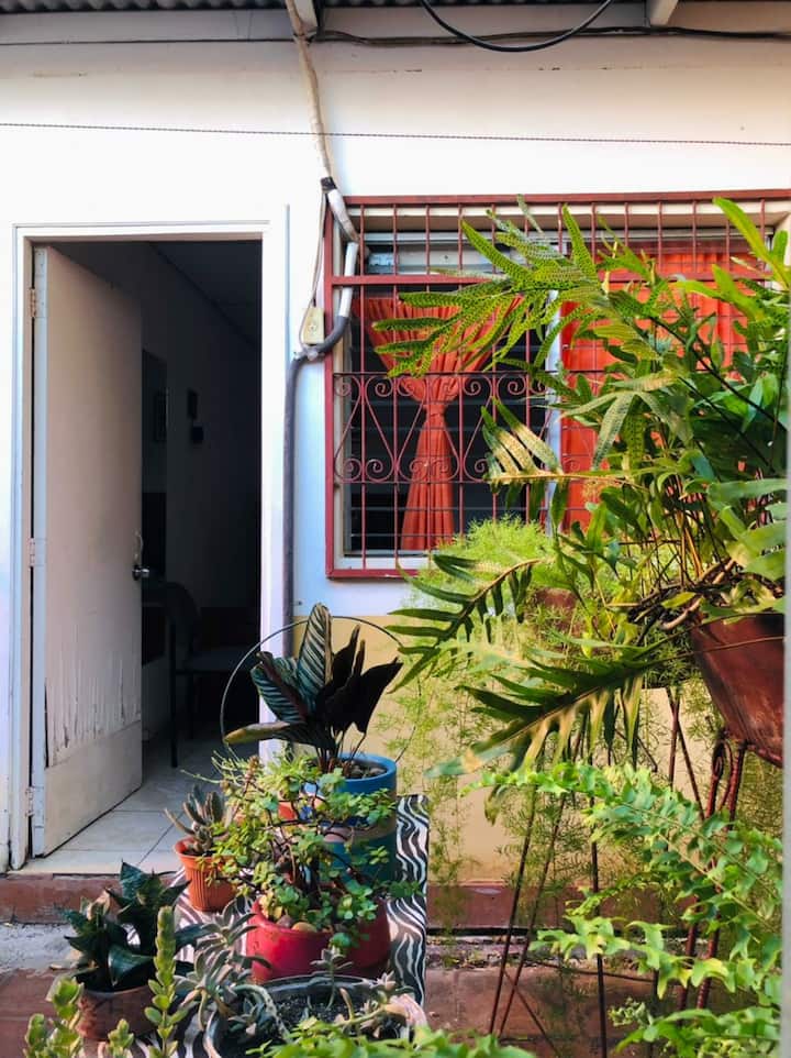 Cozy Room in Big House in Center of Managua