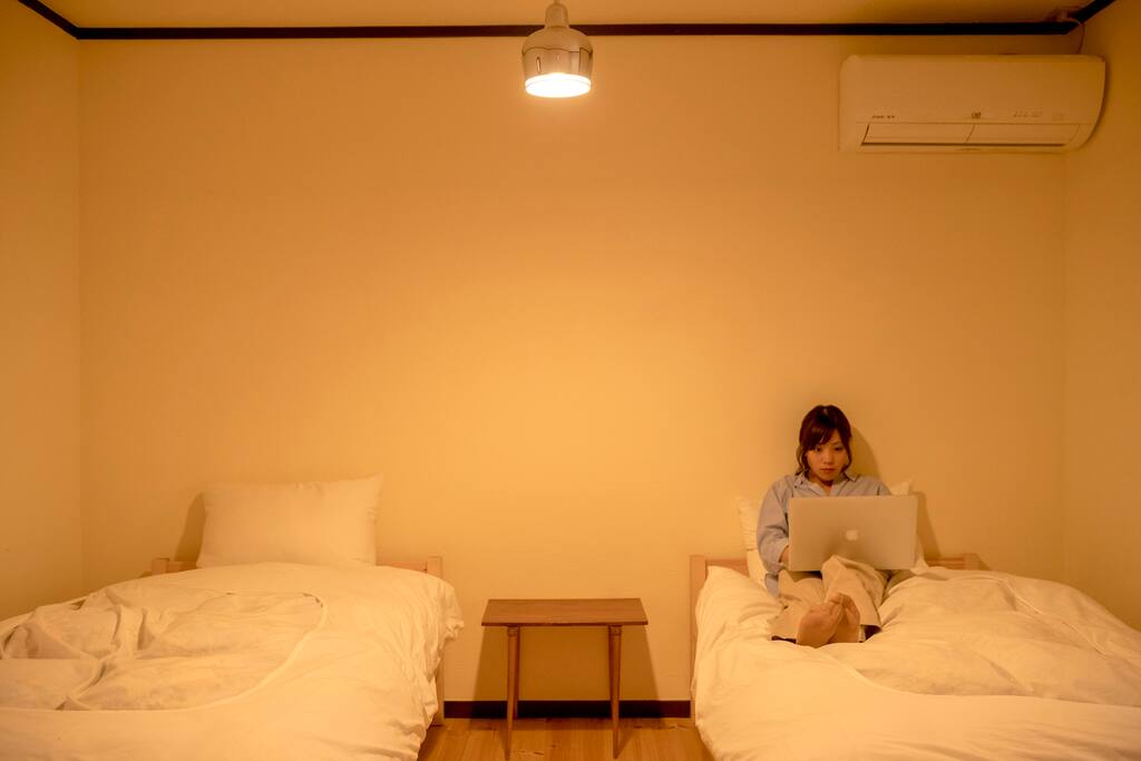 Bed room
