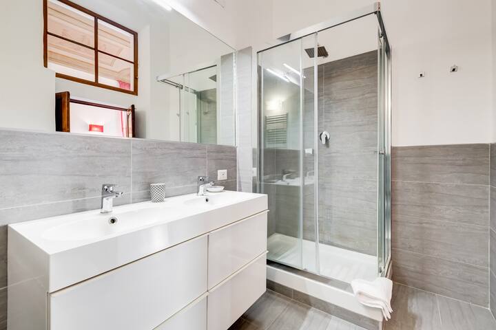 Rampa Mignanelli Apt – next Spanish steps gallery image 5