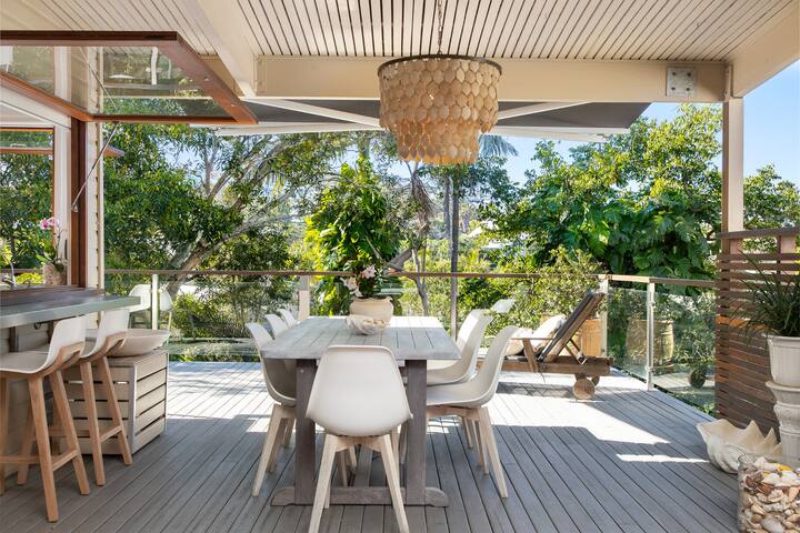 A private Oasis on the sands of Sunshine Beach gallery image 5