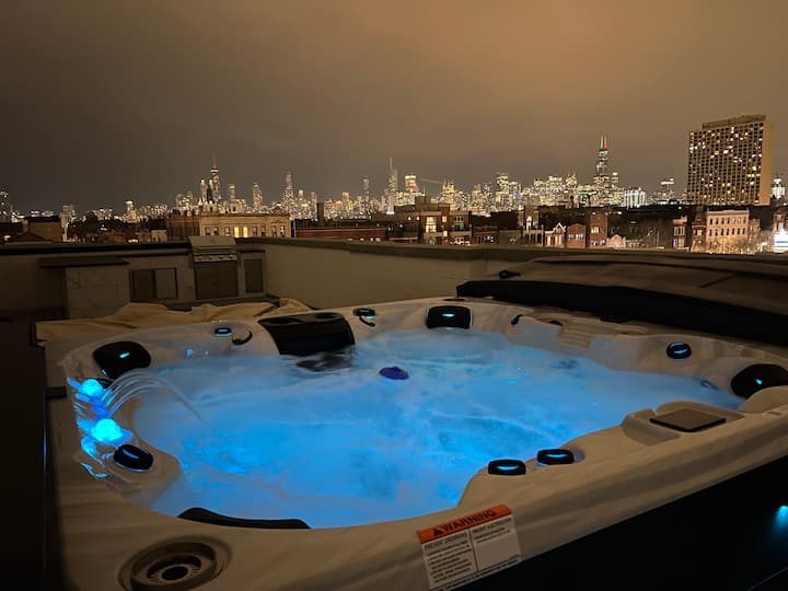 Luxury Penthouse w/ HOT TUB & Amazing Roof Deck - Condominiums for Rent ...