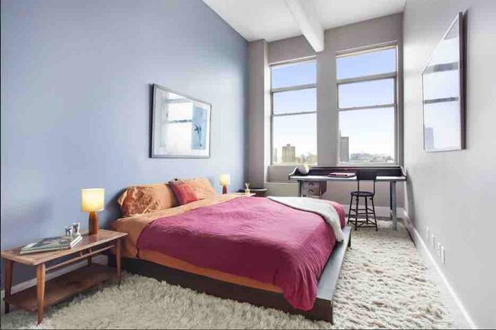 Entire Luxury 2br/2ba in Prime Williamsburg! gallery image 4
