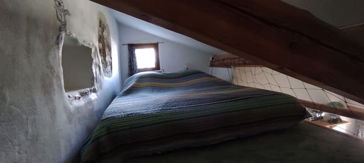 cama matrimonial entresuelo