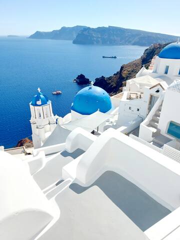 Santorini blue, caldera views, private pool gallery image 3