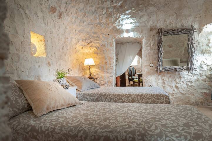 Trullo di Mariluna con piscina in Valle d’Itria gallery image 5