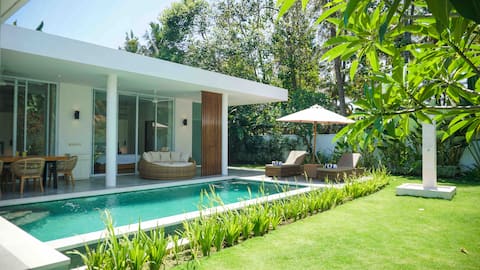 New Luxury 2BR Villa w/ Private Pool in Lovina