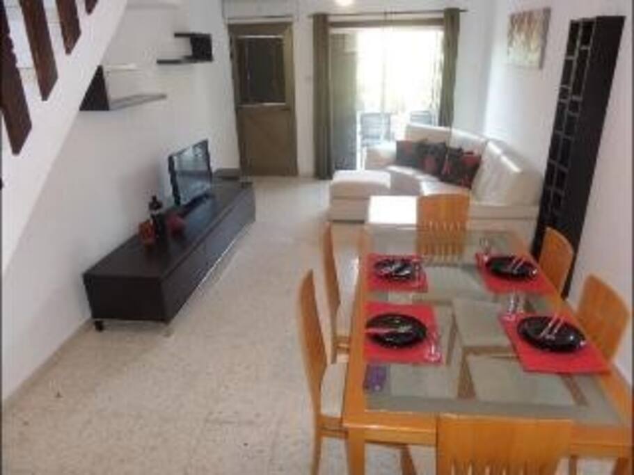 Plenty of room for family dinning