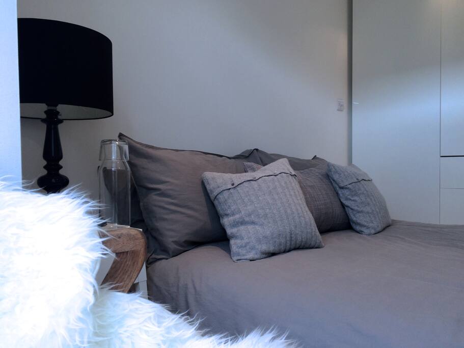 Large wardrobe/drawers for guest use