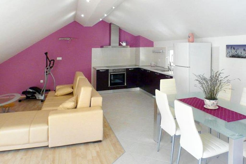 Living room, Surface: 20 m²