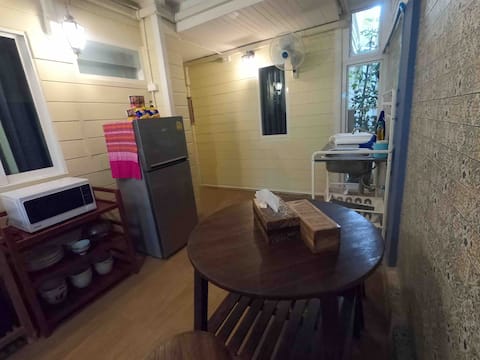 Baan#45B: 3BRs/3BA - house in center of OldTown BK