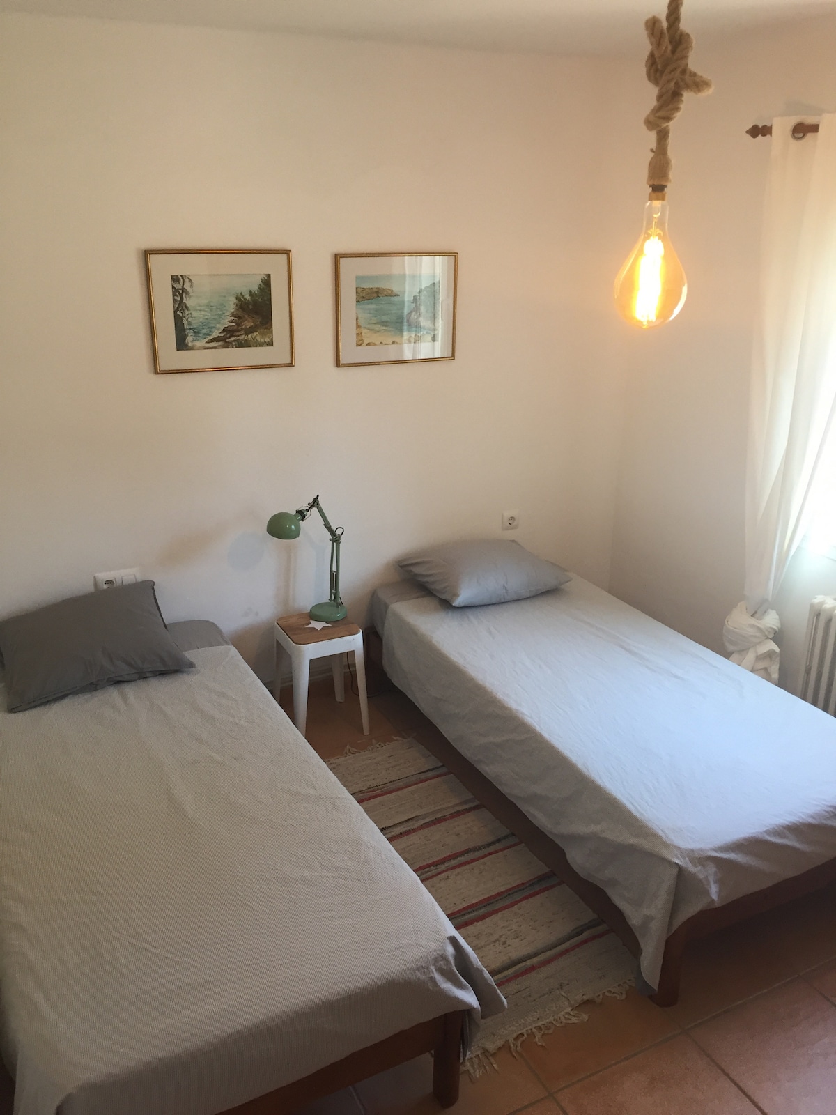 חדר שינה מס '1 עם 2 מיטות יחיד