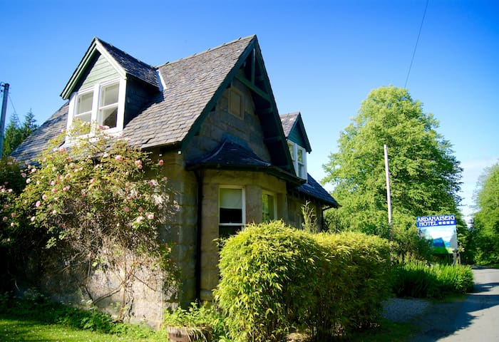 Ardanaiseig - Rose Cottage