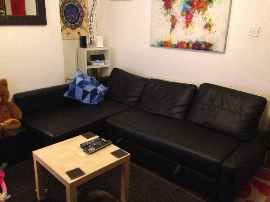 Living room, this sofa and TV
